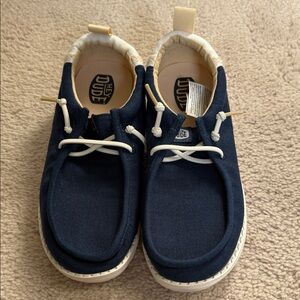 Like NEW Hey Dude Kids' Moccasins in Navy and Cream